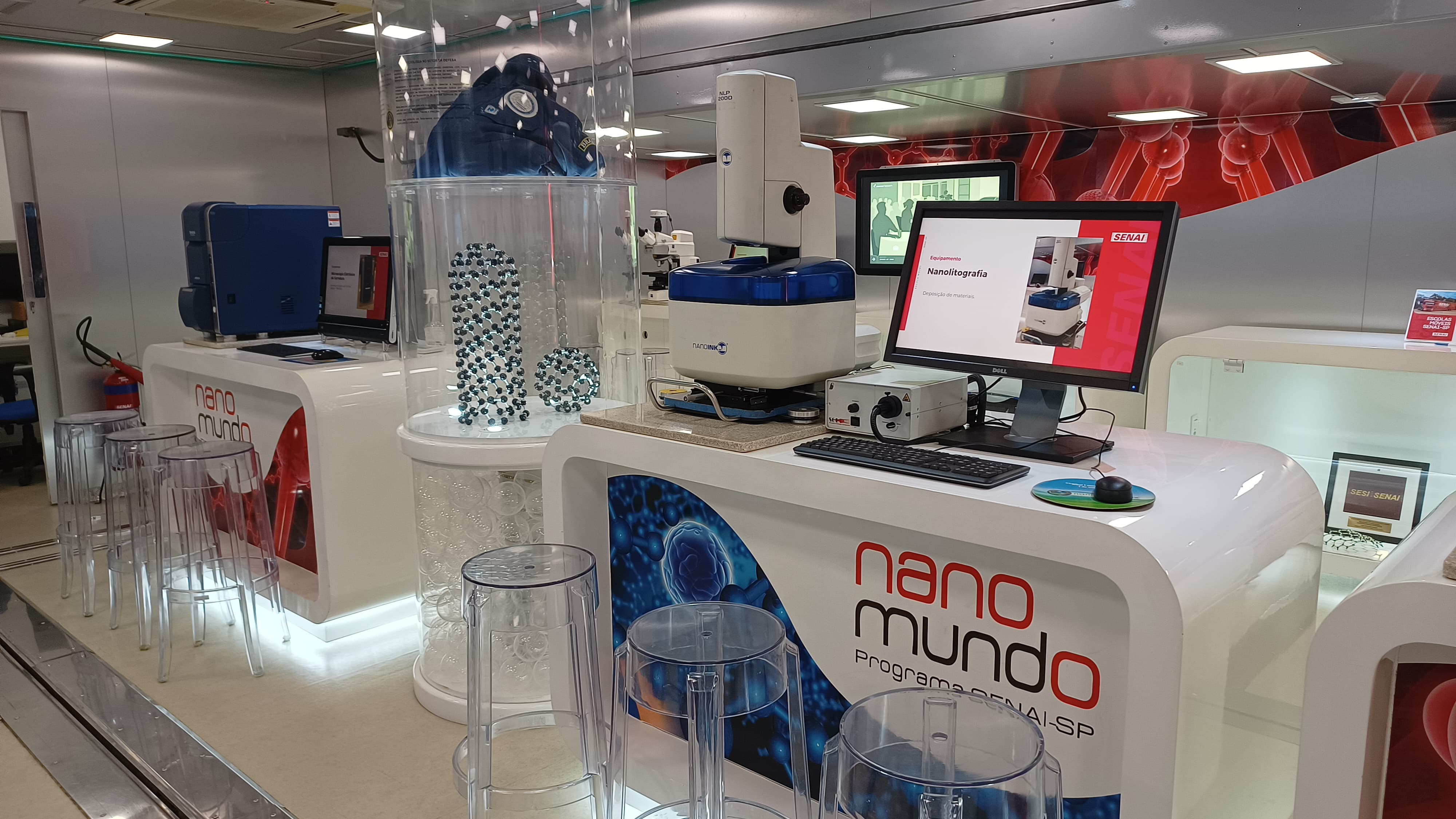 CIEJ: ESCOLA MÓVEL DE NANOTECNOLOGIA JÁ ESTA ABERTA PARA VISITAÇÃO