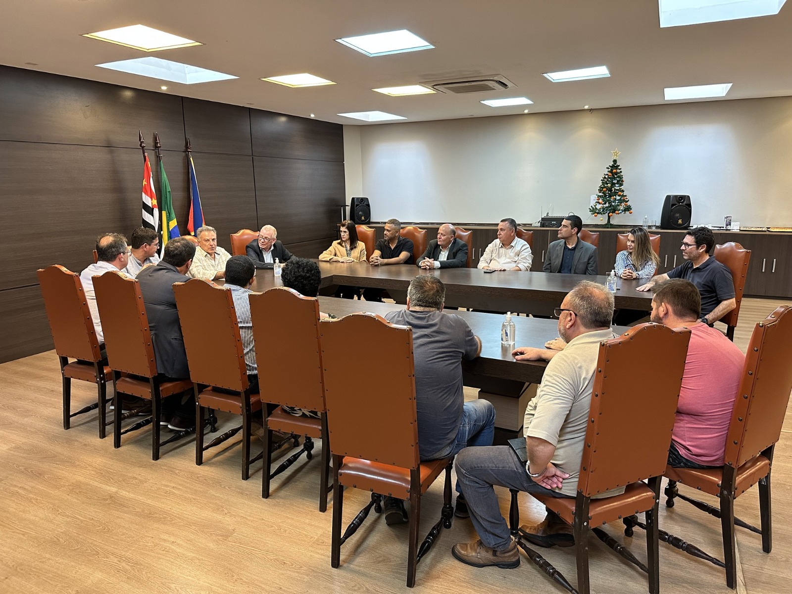 JAHU RECEBE 23ª REUNIÃO DO CRMV-SP ESCUTA