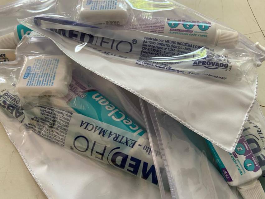 PROGRAMA CONTEMPLA CRIANÇAS COM KITS DE HIGIENE BUCAL