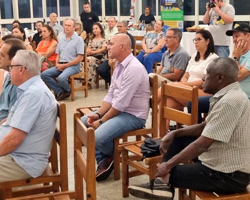 REUNIÃO EM JAHU AFINA CONSTITUIÇÃO DA ASSOCIAÇÃO CAMINHOS DO TIETÊ