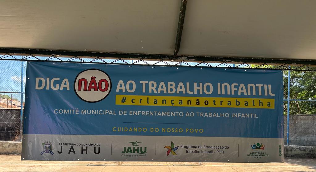INFORMAÇÃO E BRINCADEIRA NO COMBATE AO TRABALHO INFANTIL