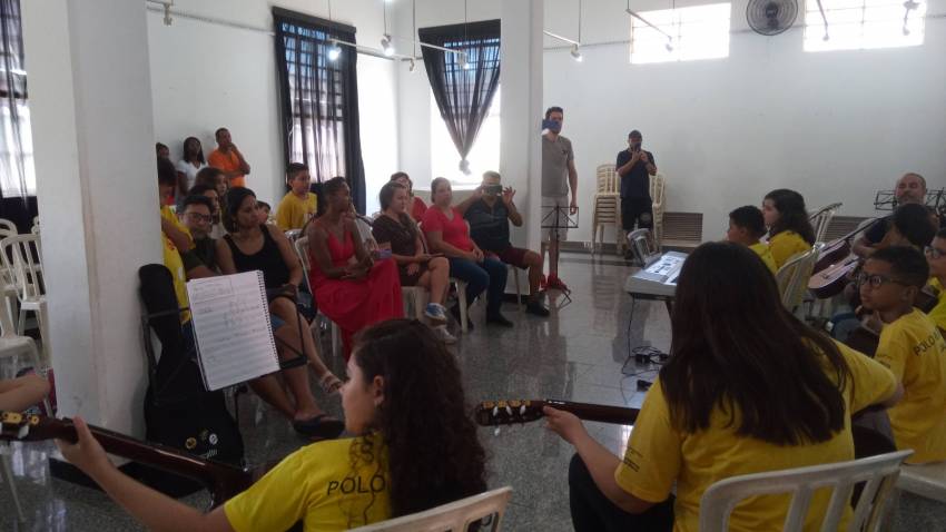 PROJETO GURI ENCERRA SEMESTRE COM APRESENTAÇÕES MUSICAIS