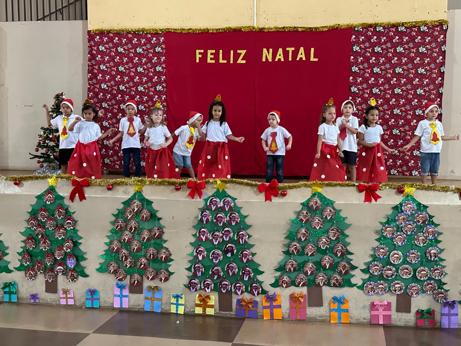ALERTA DE FOFURA NA SUA TIMELINE: CMEI NELI NASSIF ORGANIZA CANTATA DE NATAL