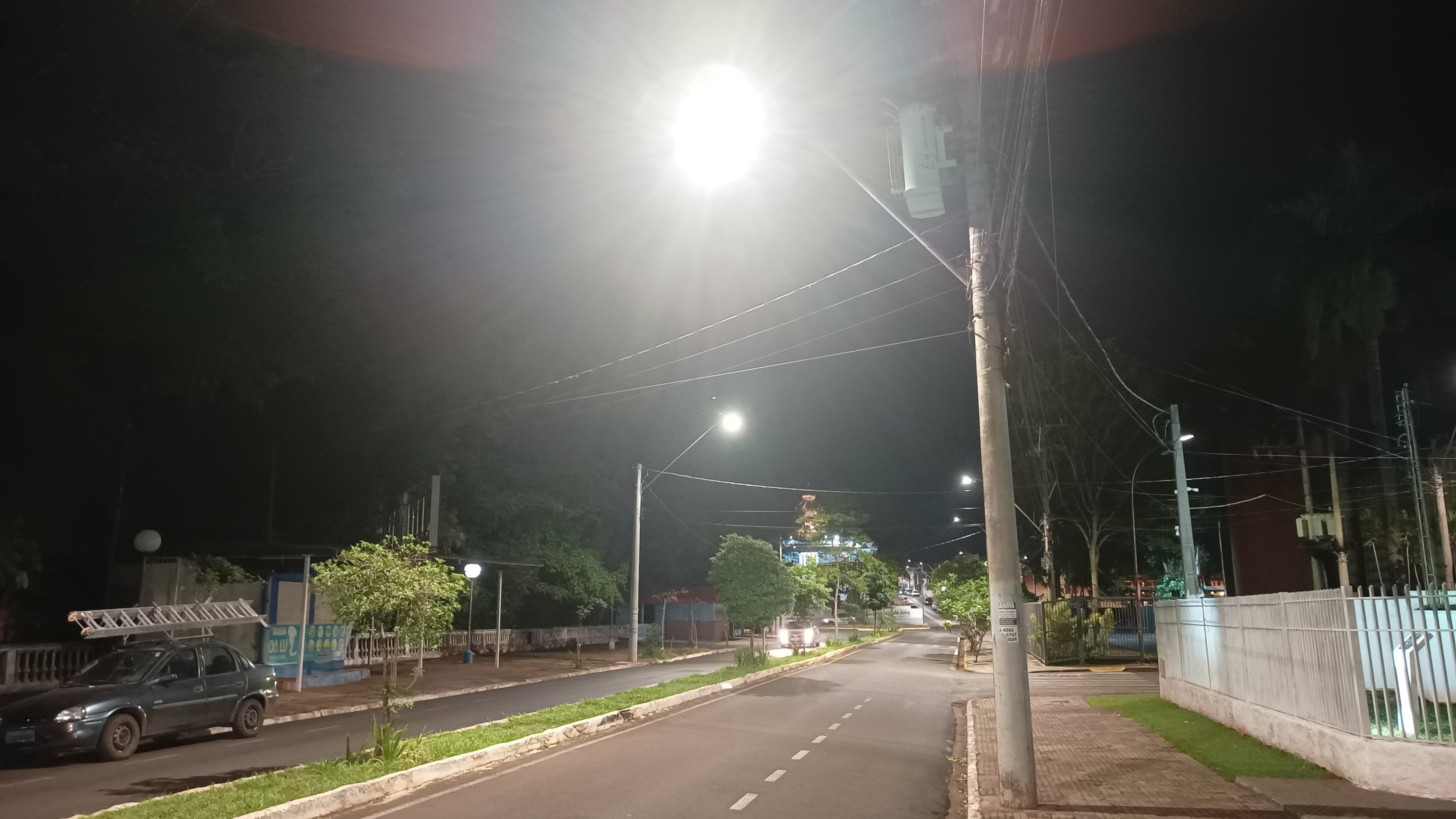 JAHU ILUMINADA: MAIS DE METADE DA CIDADE JÁ CONTA COM A NOVA ILUMINAÇÃO