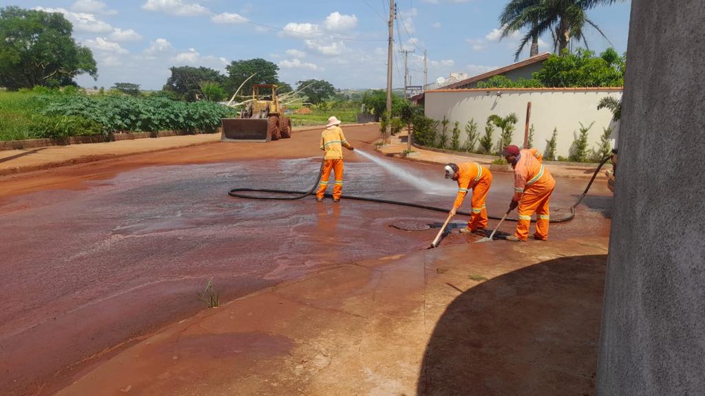 NOVO HORIZONTE - VIAS AFETADAS POR ENXURRADA PASSAM POR AVALIAÇÃO