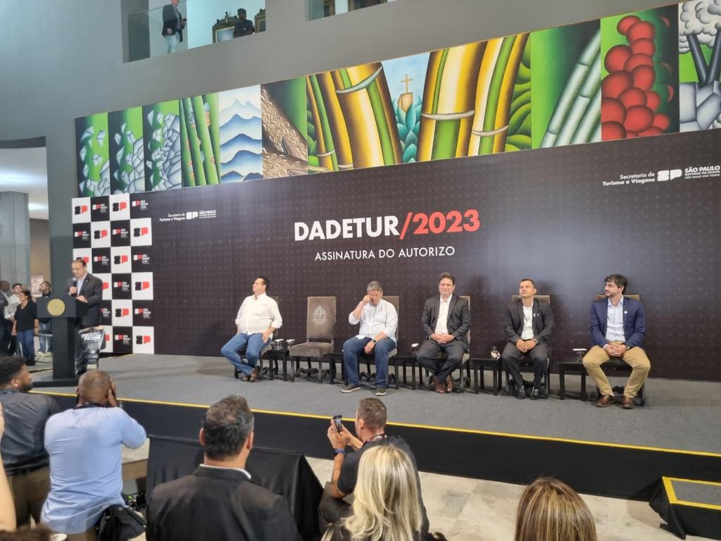 JAHU PARTICIPA DE ASSINATURA DE CONVÊNIO ENTRE ESTADO E MITs