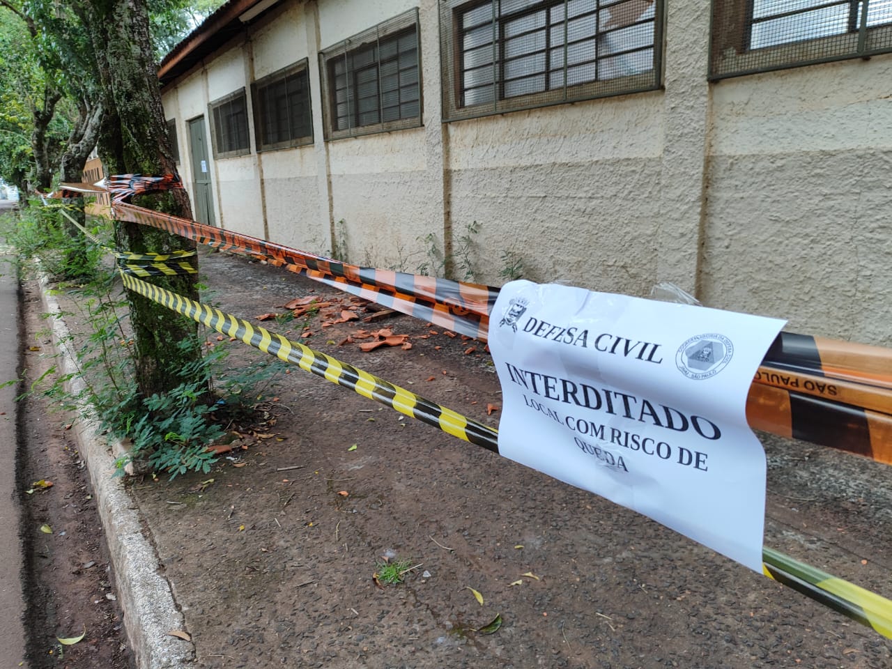 PREFEITURA INTERDITA PRÉDIO DO CENTRO COMUNITÁRIO DO JARDIM PEDRO OMETTO