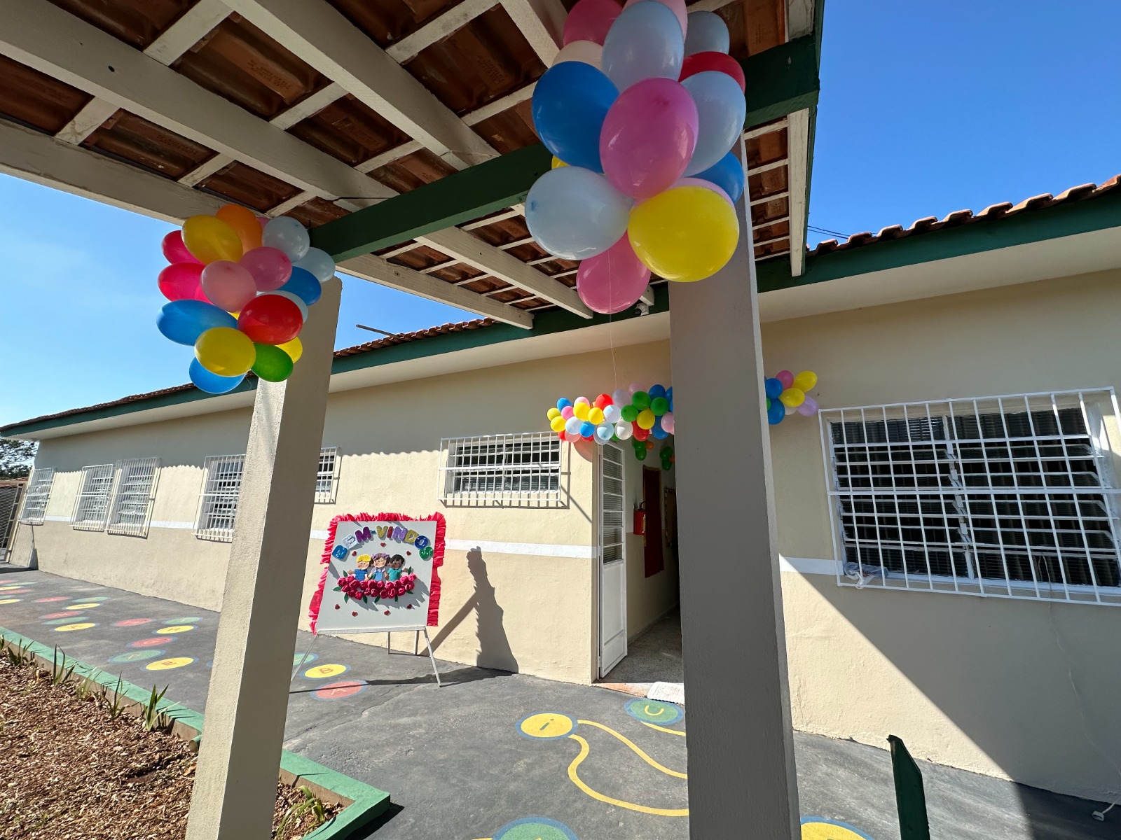 PREFEITURA CONCLUI REVITALIZAÇÃO DO CMEI JANDYRA DE ARAÚJO NEVES