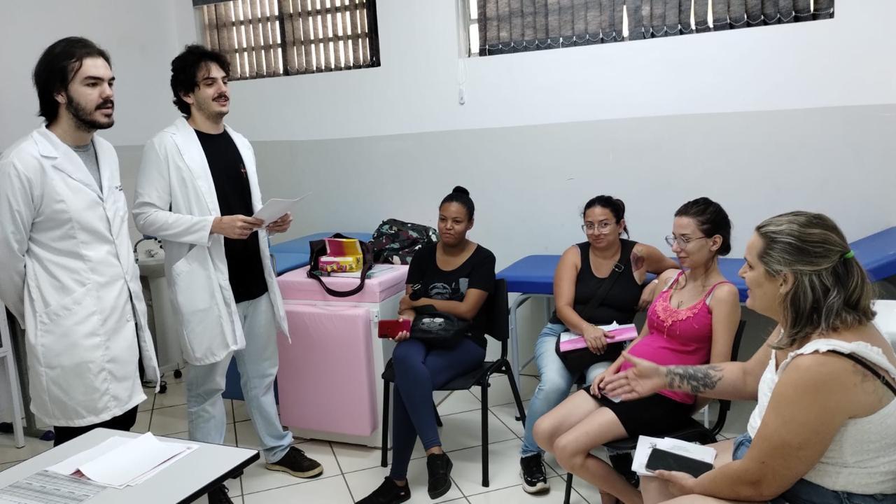 COMBATE À DENGUE - PALESTRA NA UBS