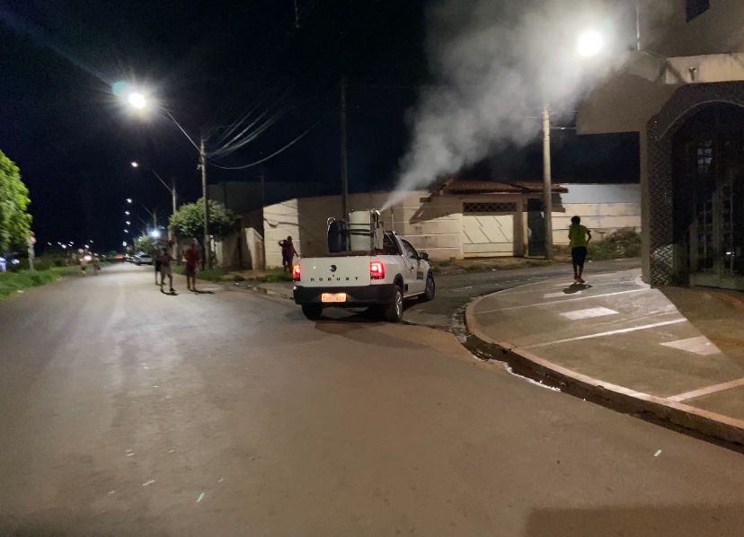 COMBATE À DENGUE - NEBULIZAÇÃO VEICULAR NO RESIDENCIAL FREI GALVÃO HOJE