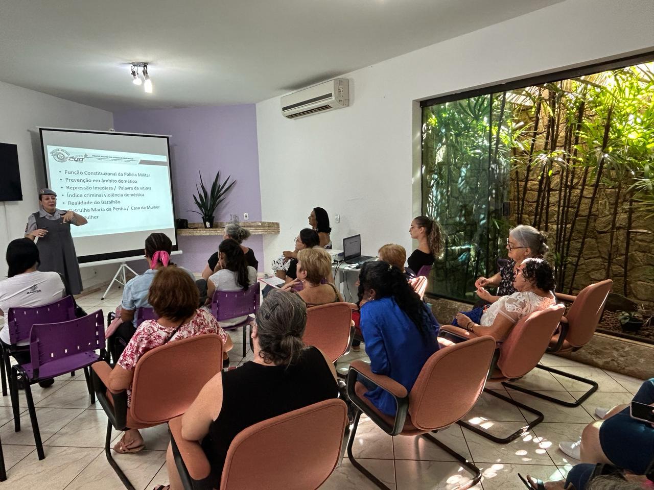 MARÇO PARA ELAS - PM FALA SOBRE ATENDIMENTO ÀS MULHERES VÍTIMAS DE VIOLÊNCIA