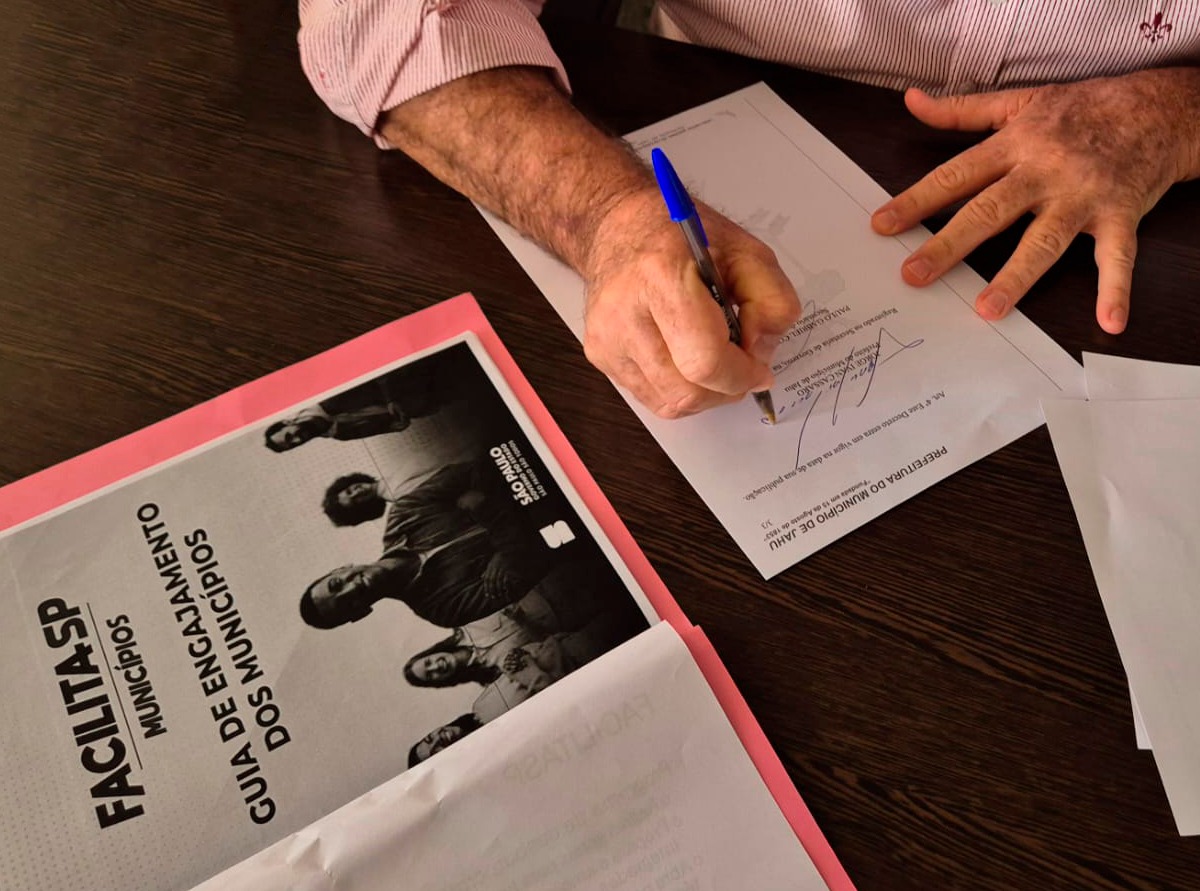 PREFEITURA ADERE AO PROGRAMA FACILITA SP