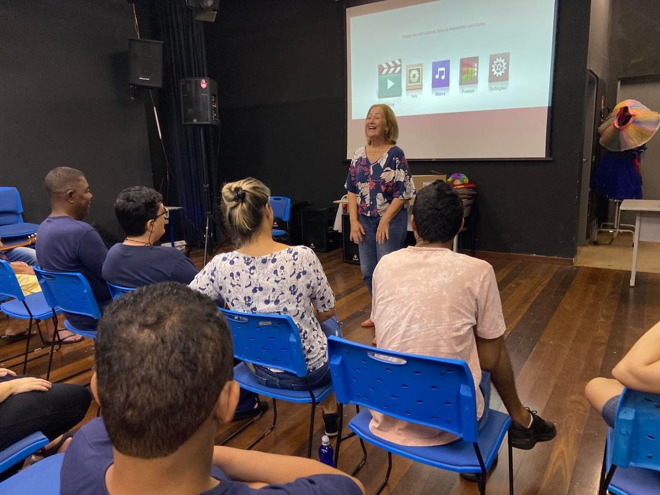 SAÚDE BUCAL É TEMA DE PALESTRA PARA INTEGRANTES DO CISC