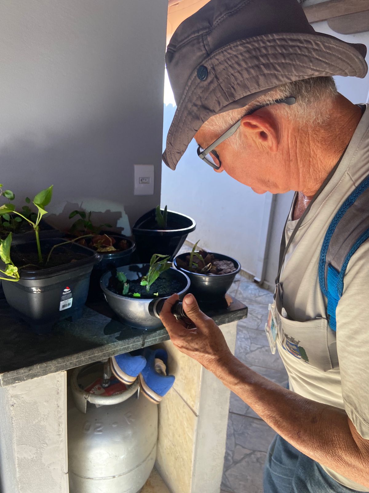COMBATE À DENGUE NO BAIRRO COMERCIÁRIOS