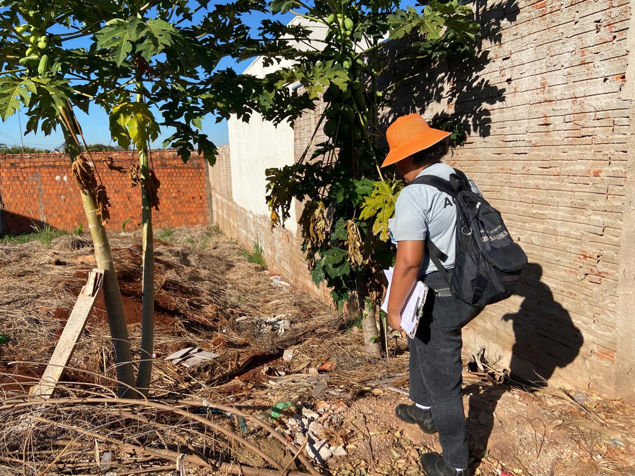 COMBATE À DENGUE NO JARDIM PARATI