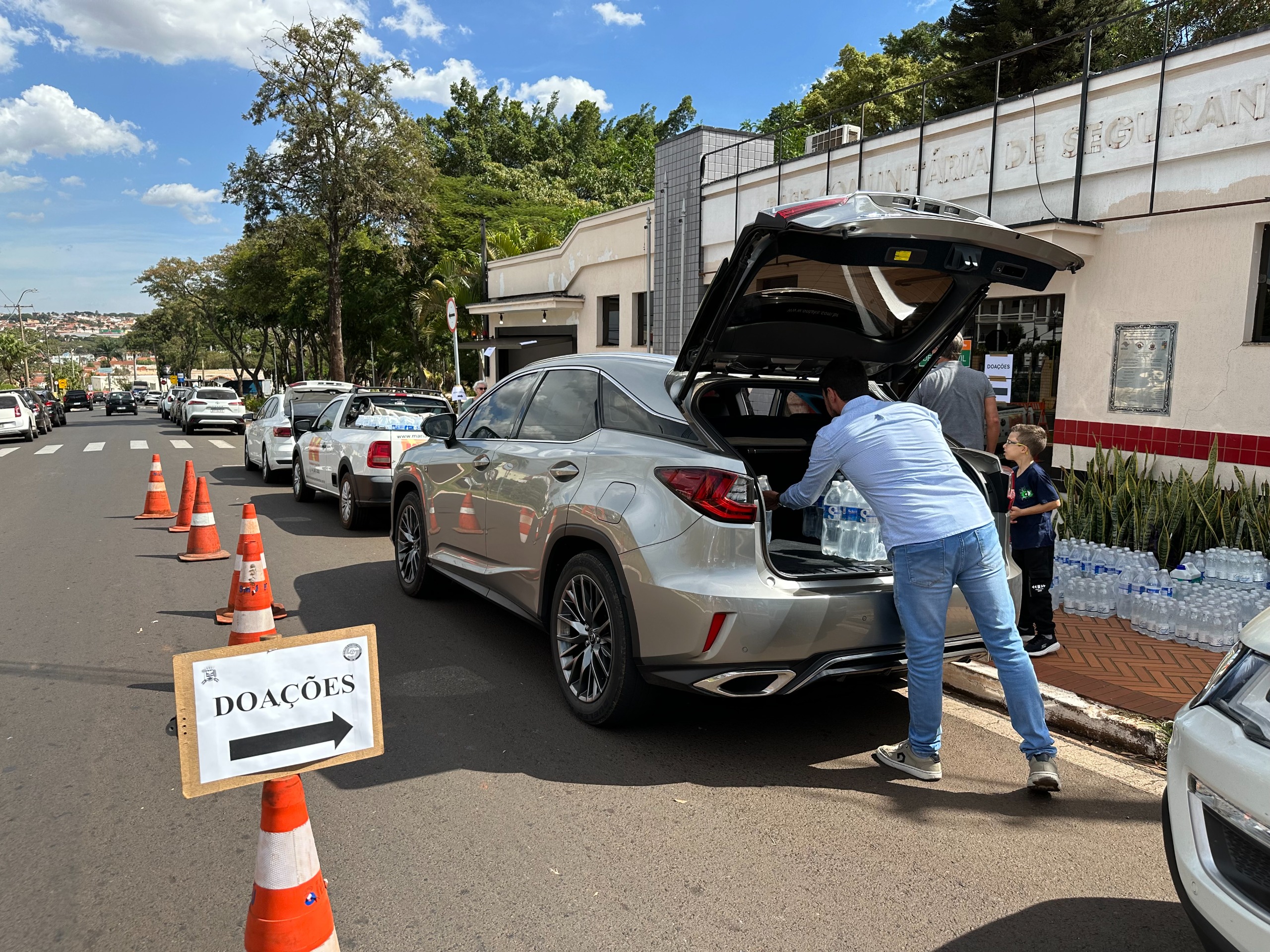 DRIVE-THRU PARA VÍTIMAS DO SUL VAI ATÉ ÀS 9 DA NOITE