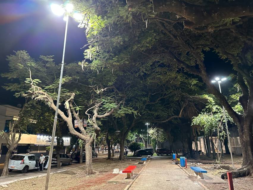 PREFEITURA PROMOVE MELHORIAS NA ILUMINAÇÃO DE MAIS ÁREAS PÚBLICAS