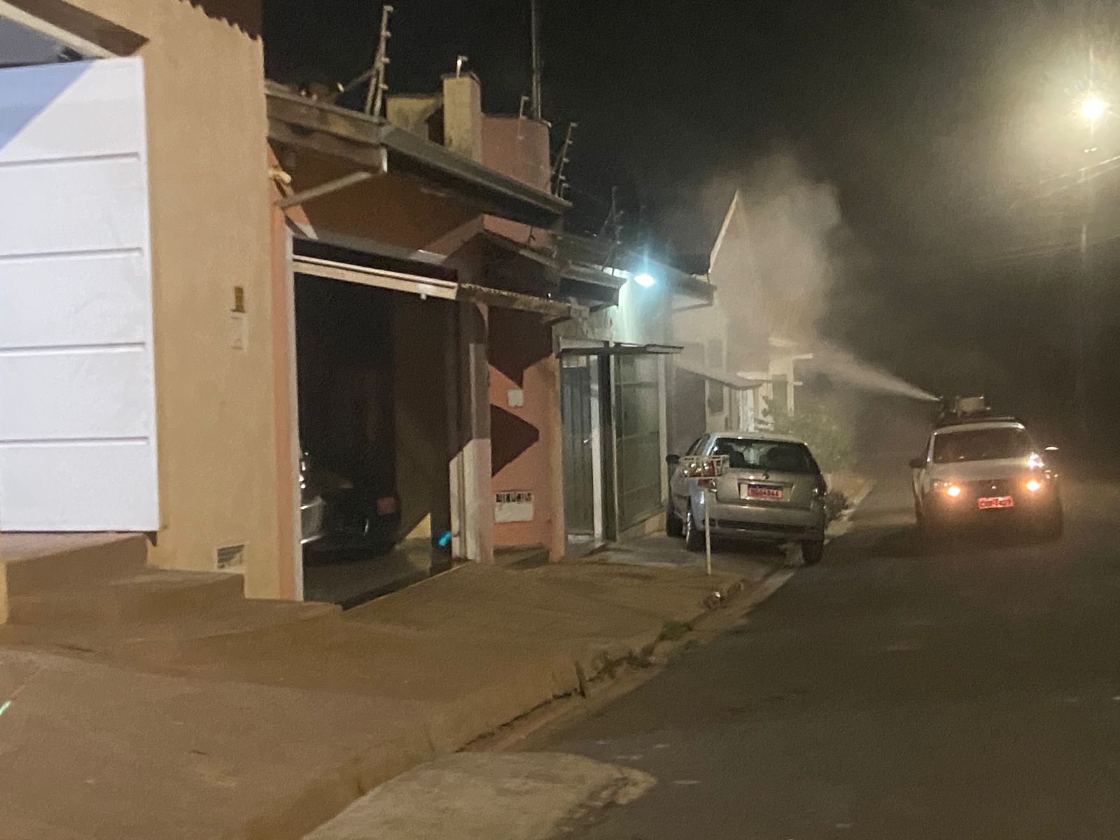 COMBATE À DENGUE - NEBULIZAÇÃO VEICULAR PARA ELIMINAÇÃO DO MOSQUITO