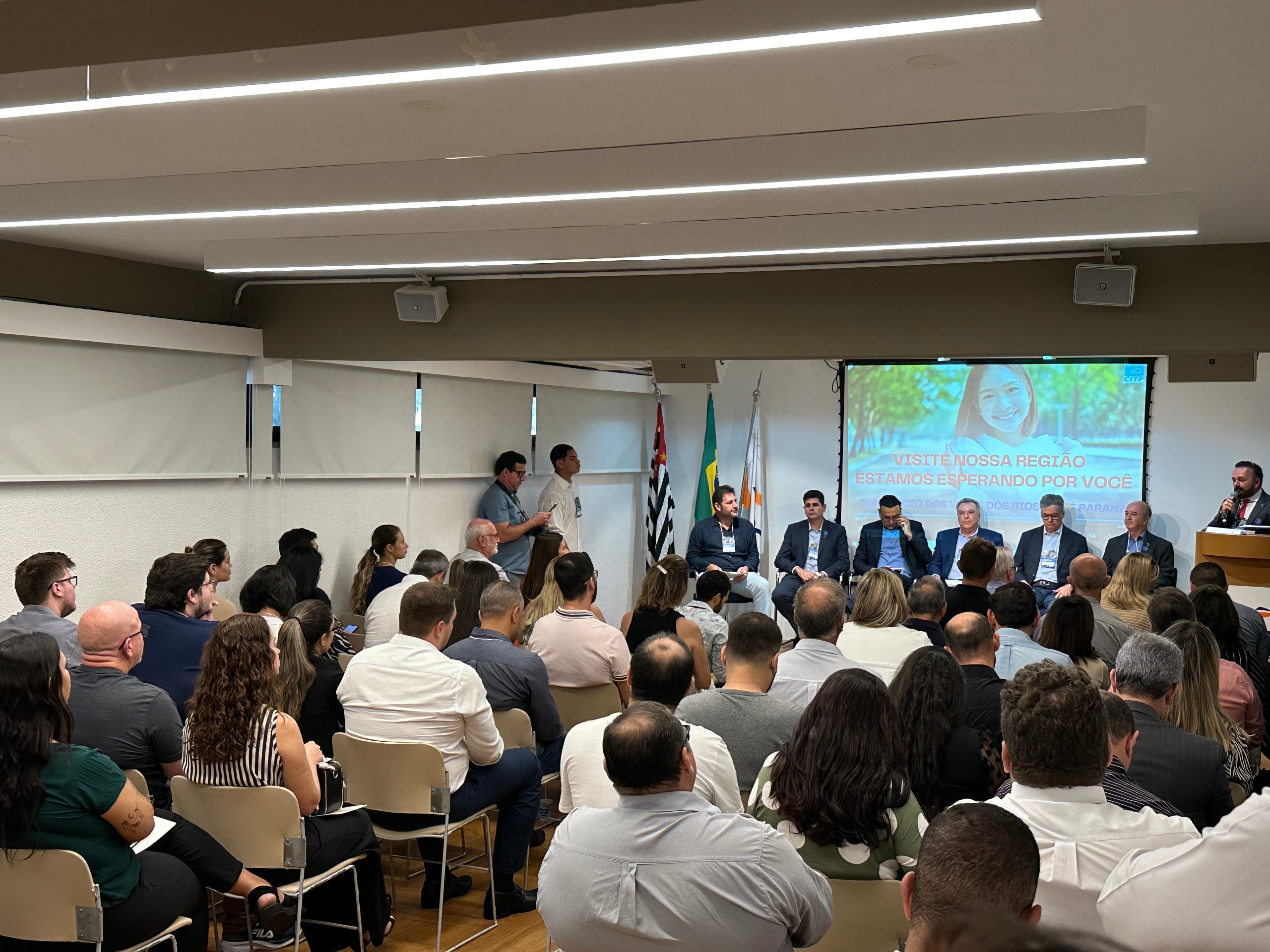 JAHU RECEBE A VISITA DO GOVERNADOR EM EXERCÍCIO, FELICIO RAMUTH