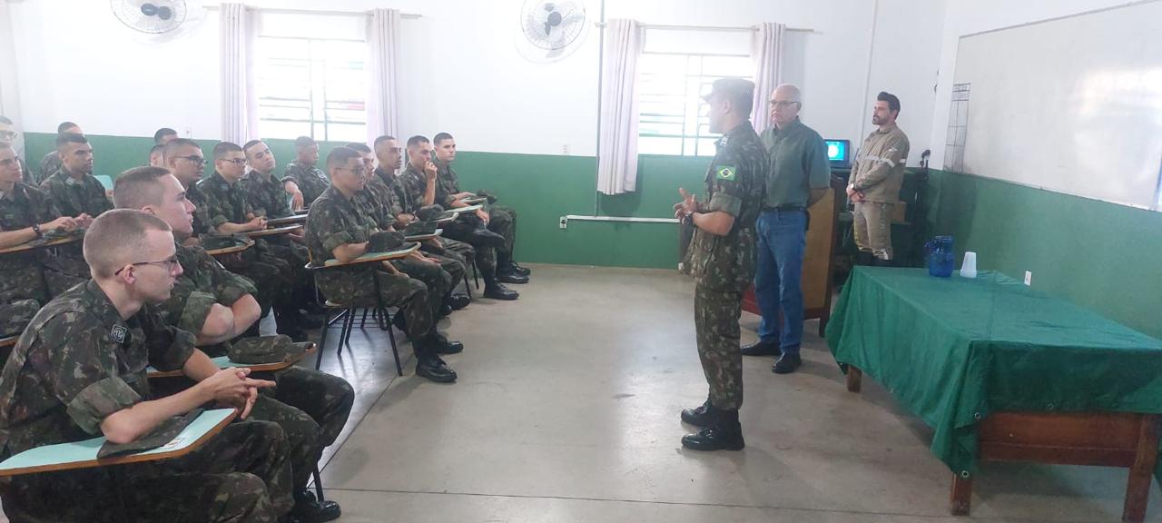 MAIO AMARELO - PALESTRA NO TIRO DE GUERRA