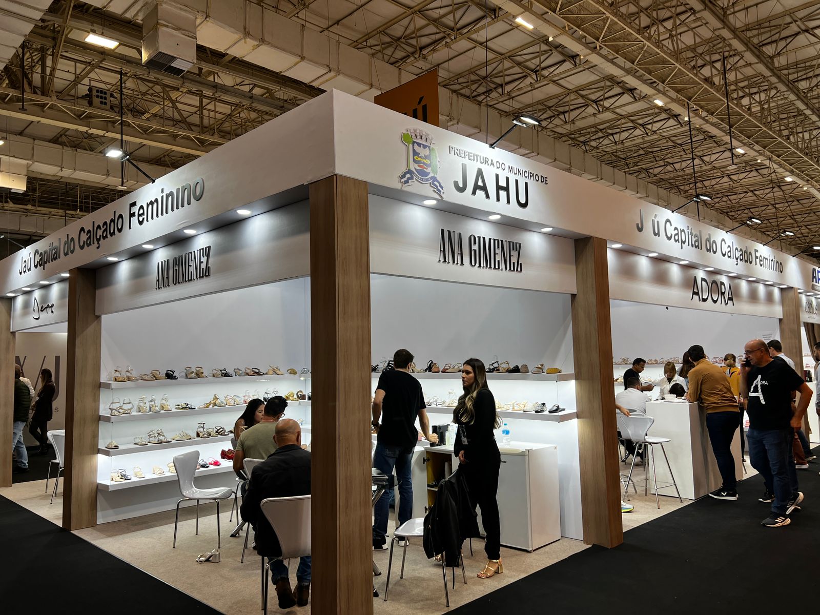 PREFEITURA LEVA EMPRESAS ATÉ A BFSHOW