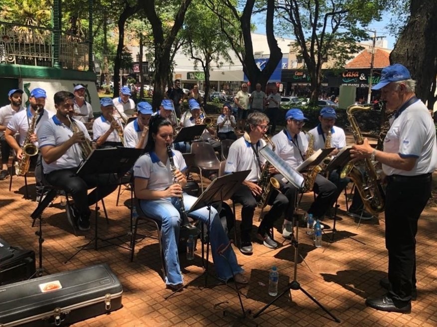 BANDA CARLOS GOMES - SÁBADO NO JARDIM DE BAIXO