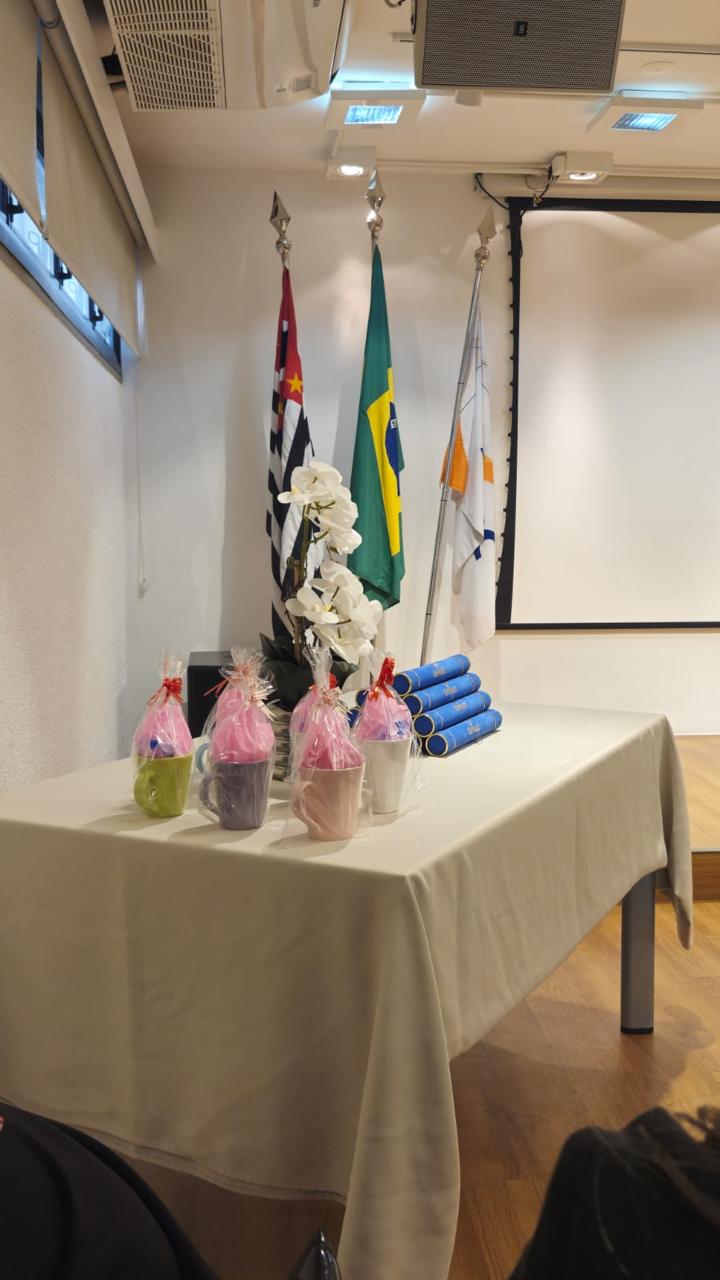 FORMATURA DE MULHERES NO CURSO DE AUXILIAR ADMINISTRATIVO