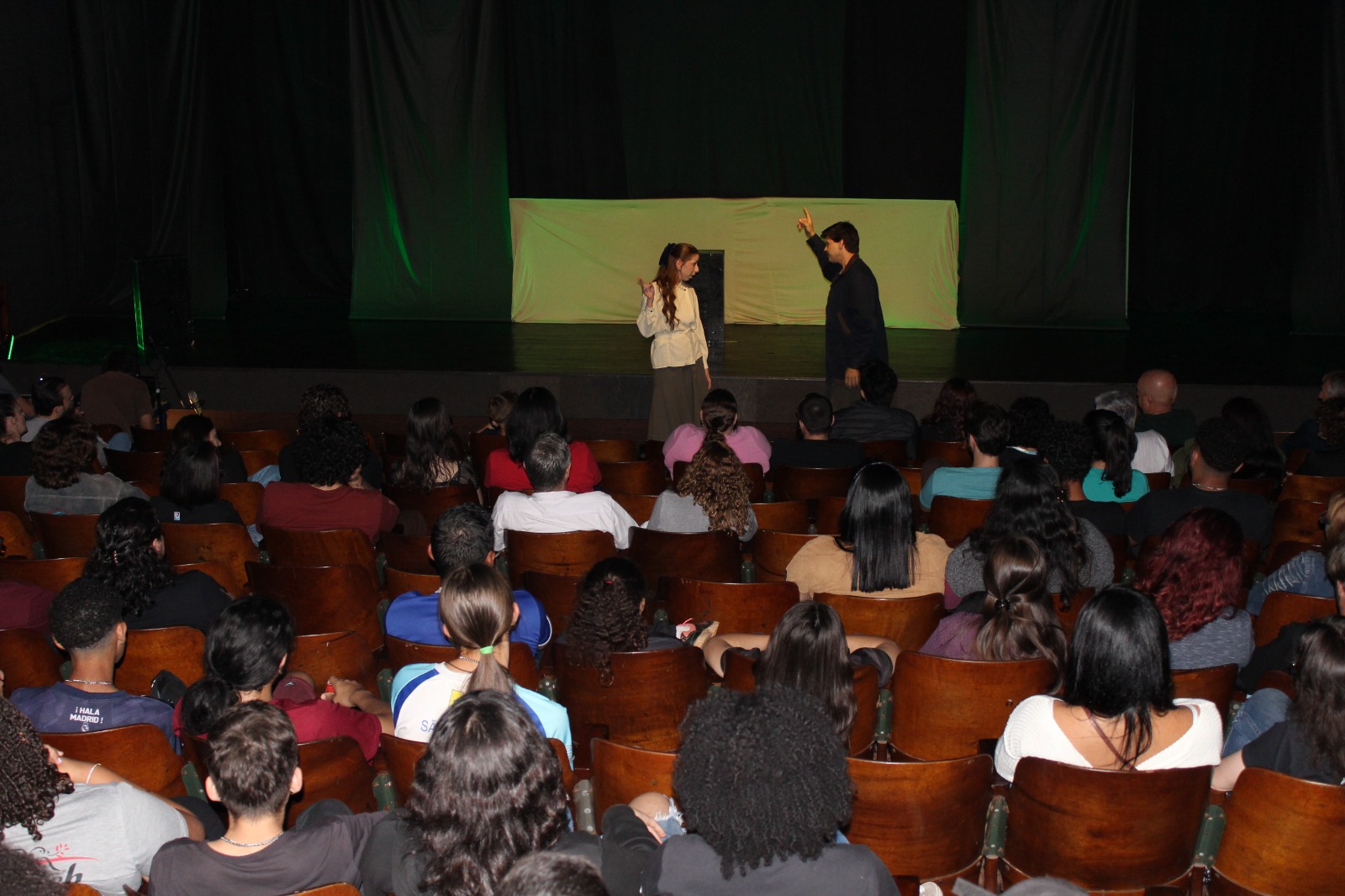 FESTIVAL DE INVERNO - DIAS E NOITES DE TEATRO E MÚSICA