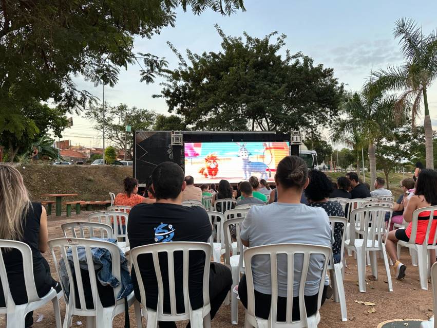 FESTIVAL DE INVERNO TEM CINEMA NO LAGO E NO 