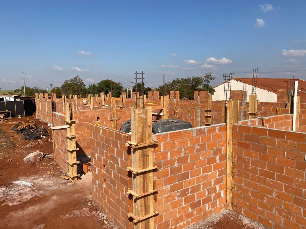 CONSTRUÇÃO DA UNIDADE DE SAÚDE DE POTUNDUVA NÃO PARA