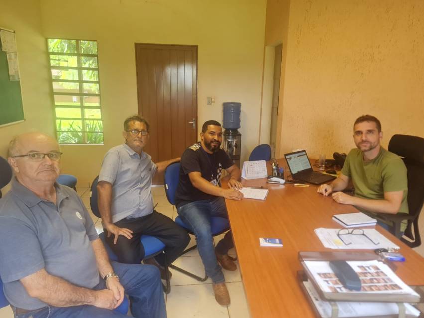 PREFEITURA DISCUTE PARCERIAS COM O COLÉGIO AGRÍCOLA