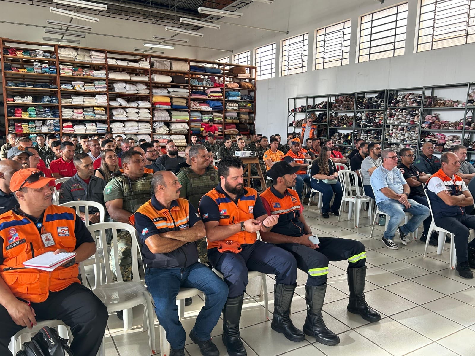 TREINAMENTO PÕE EM FOCO O DESAFIO DE INCÊNDIOS EM VEÍCULOS ELETRIFICADOS