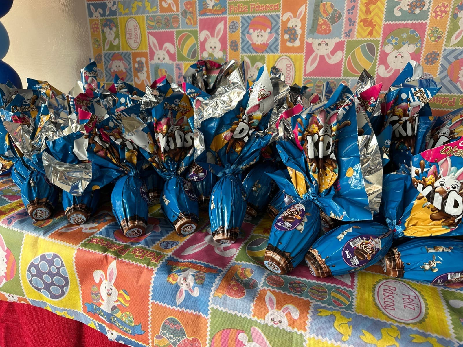 PREFEITURA DISTRIBUI MAIS DE 10 MIL OVOS DE PÁSCOA PARA A REDE MUNICIPAL DE ENSINO