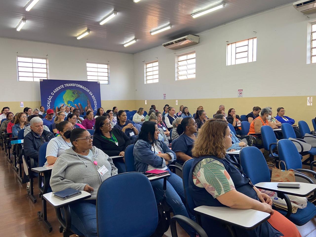 FORTALECENDO O CUIDADO: CAPACITAÇÃO PARA AGENTES COMUNITÁRIOS E ENFERMEIROS