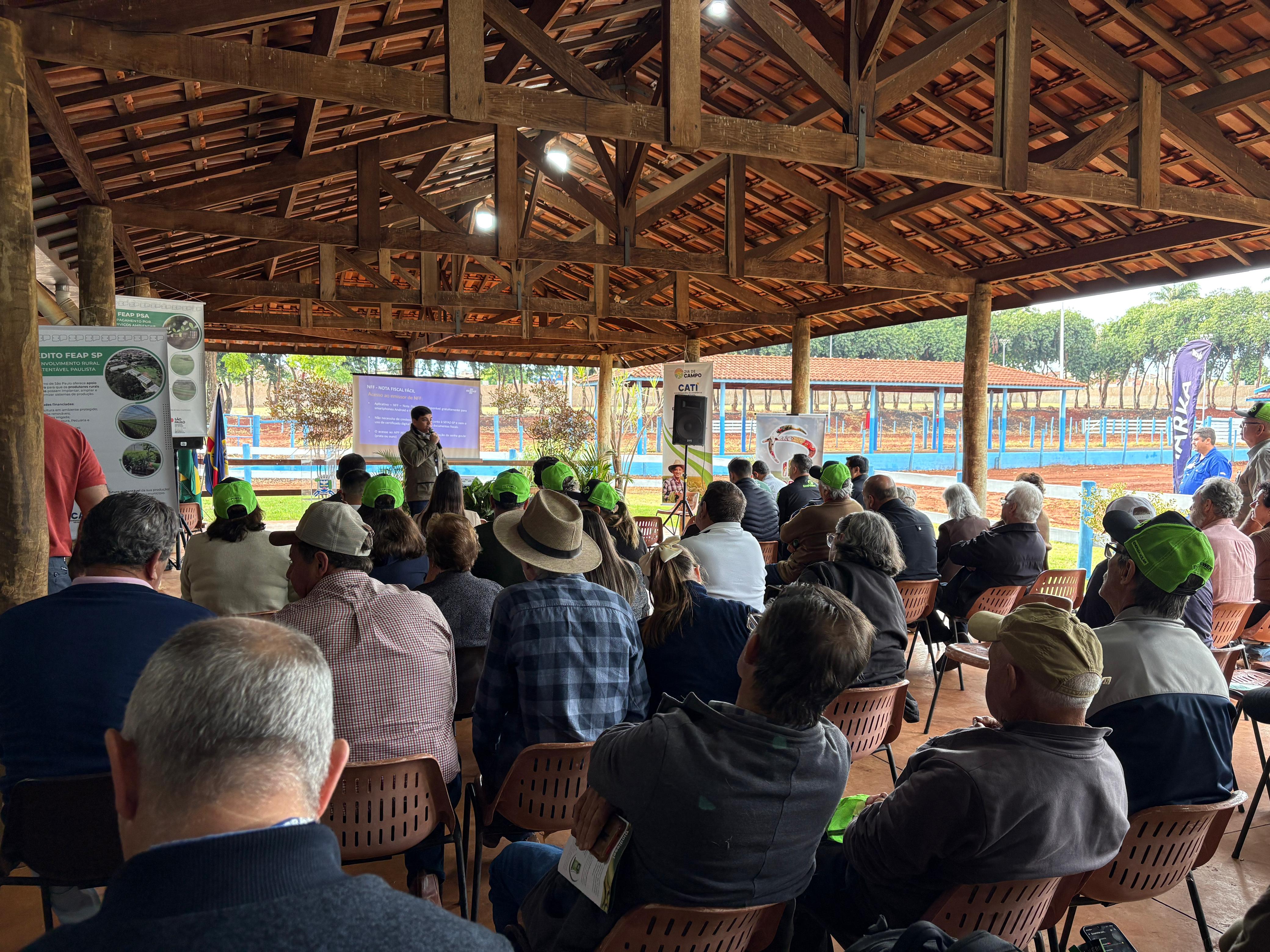 ENCONTRO DE PRODUTORES RURAIS PÕE EM PAUTA ESTRATÉGIAS PARA IMPULSIONAR AGRICULTURA LOCAL