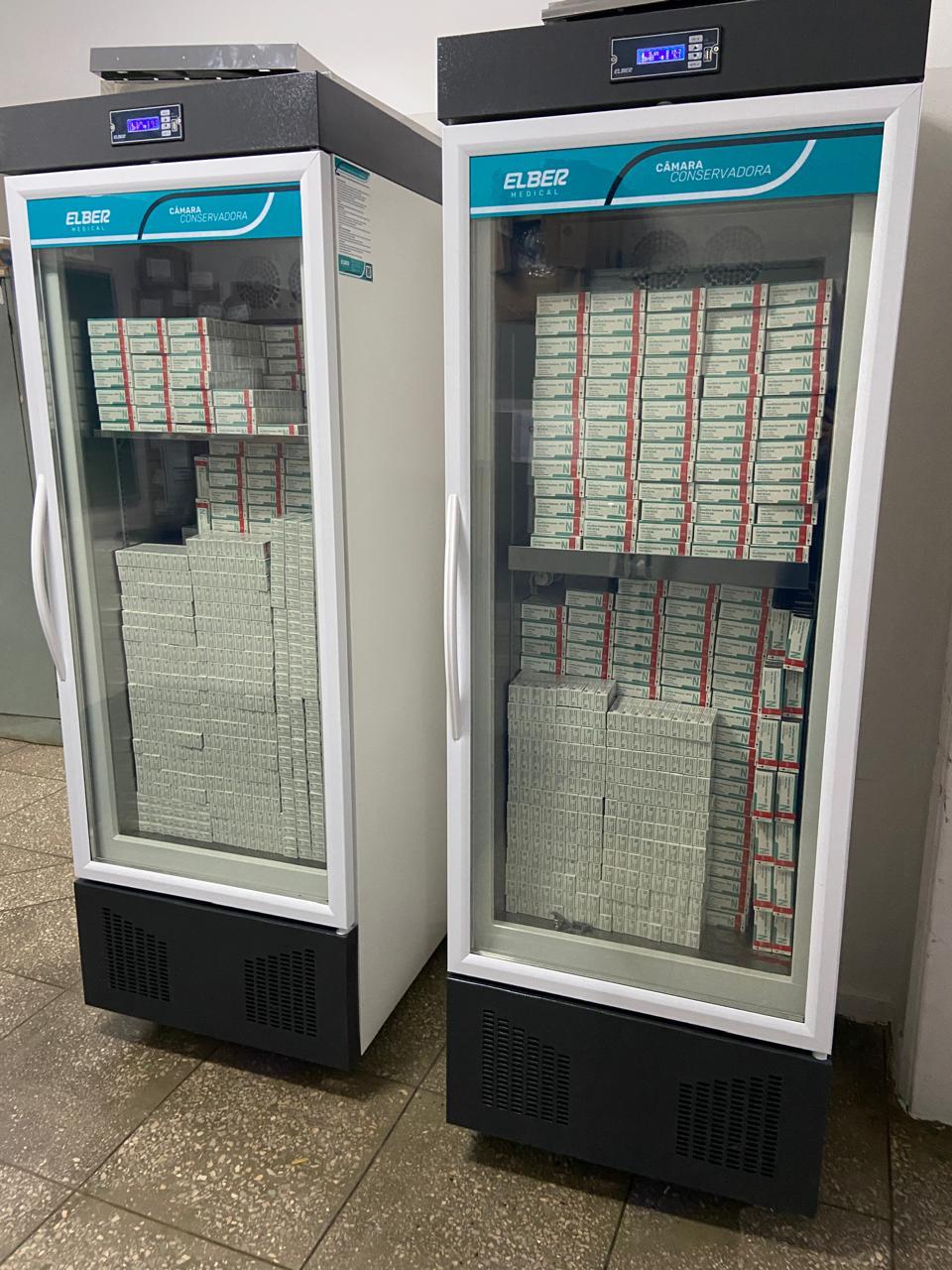 SAÚDE CONTA COM MAIS 2 GELADEIRAS CONSERVADORAS VERTICAIS