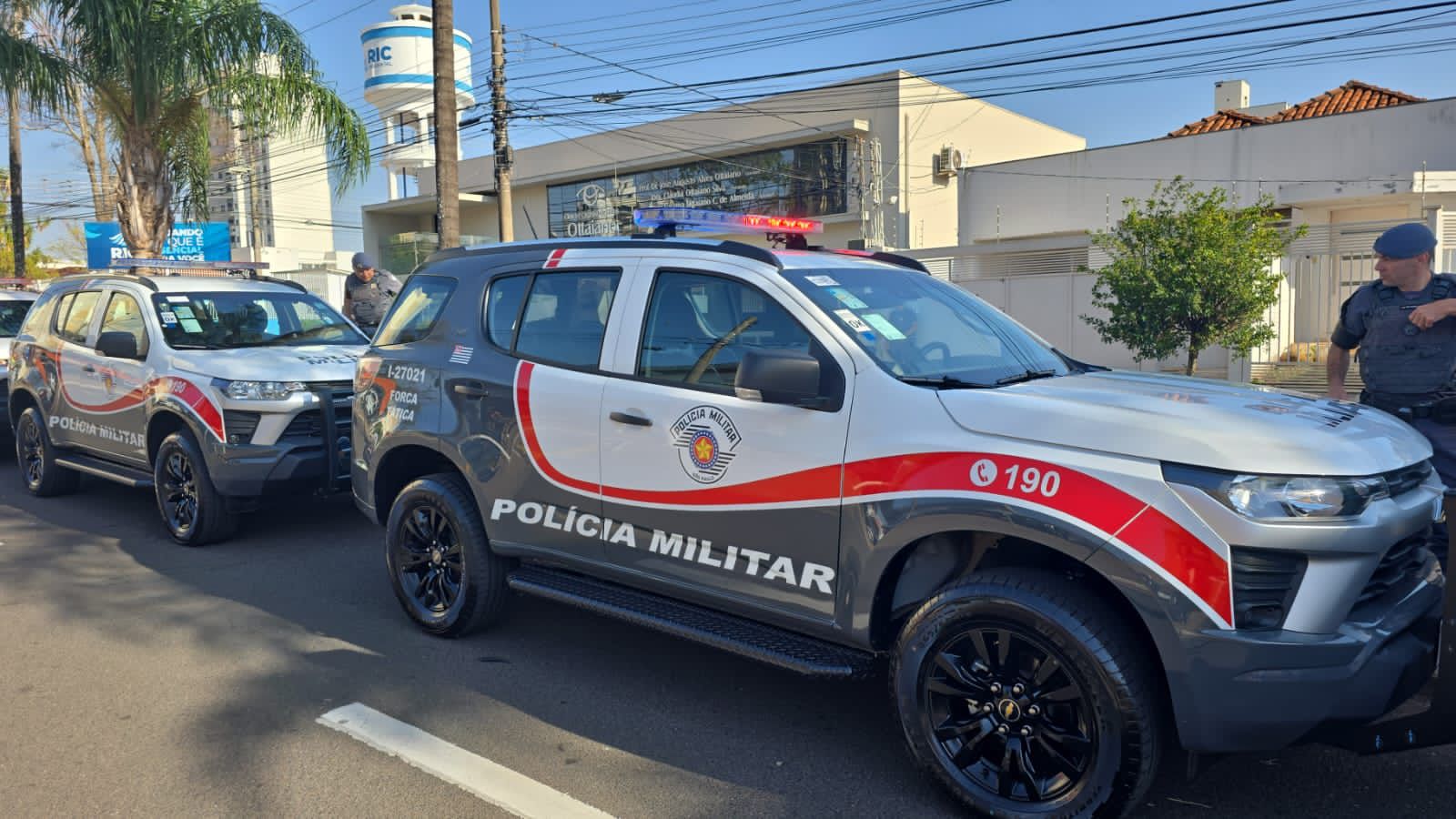 JAHU RECEBE NOVAS VIATURAS PARA A POLÍCIA MILITAR