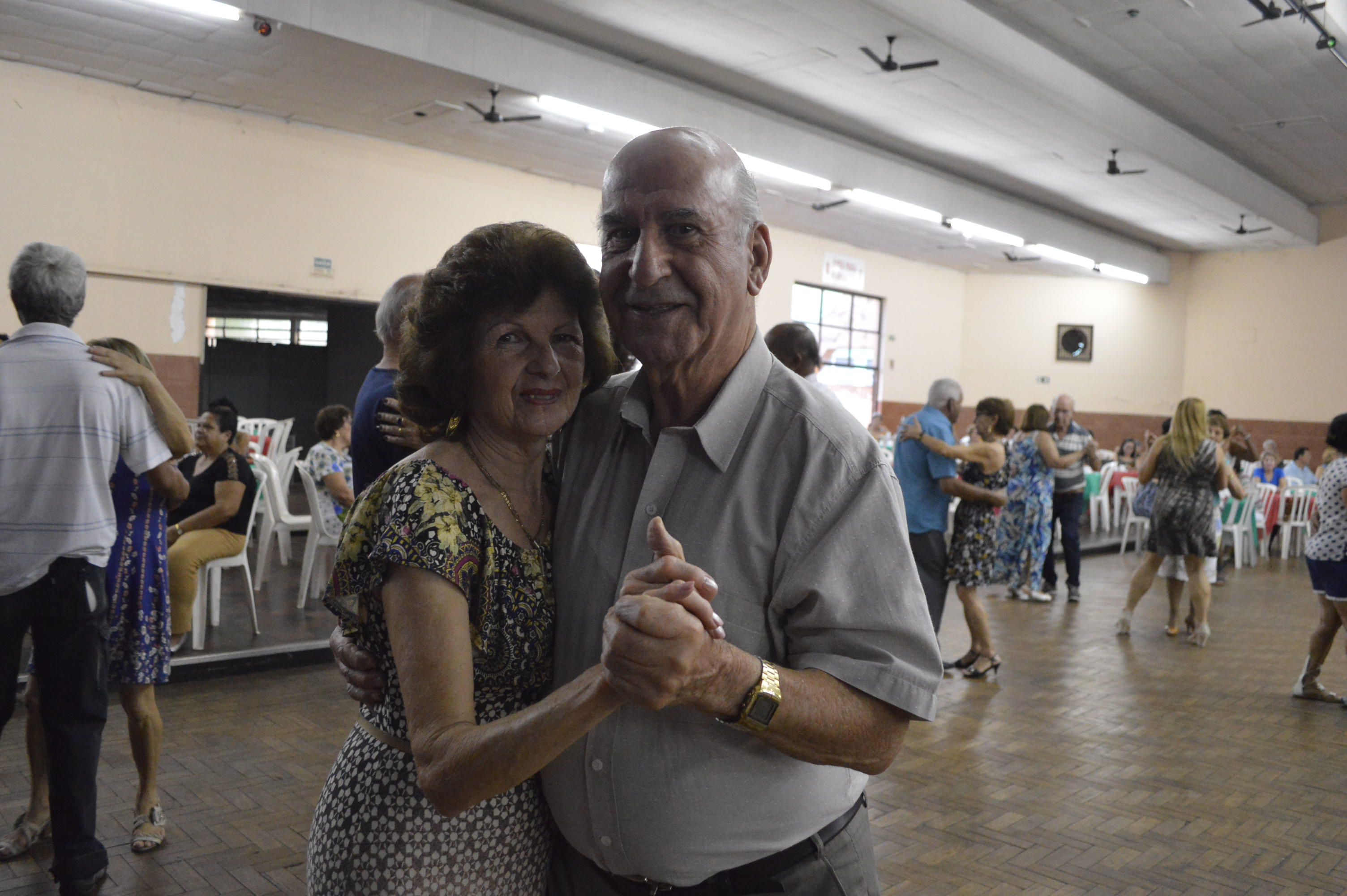 Fundo Social de Solidariedade promove Semana do Idoso - FOTOS - Chá Dançante