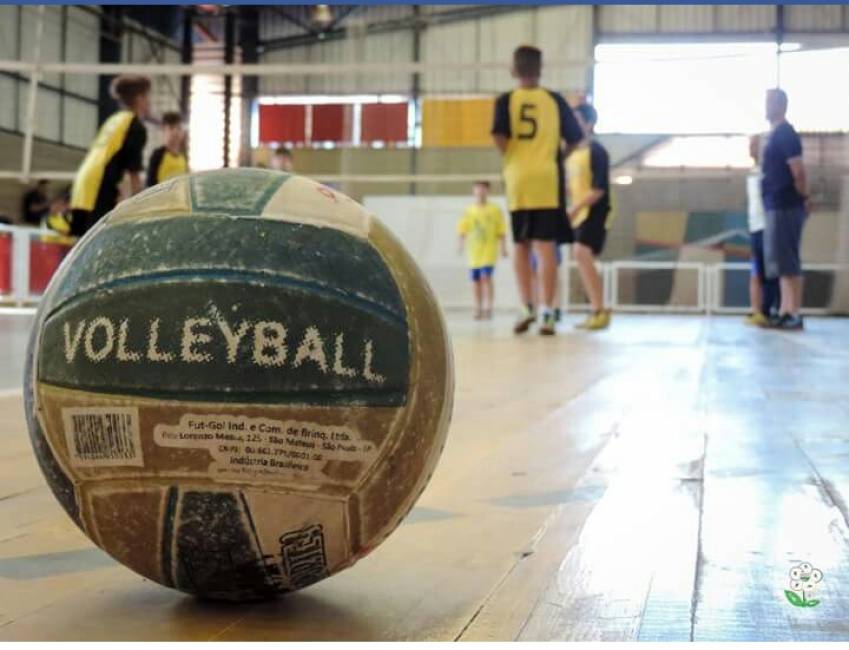 Jogos da Primavera: competição de voleibol   