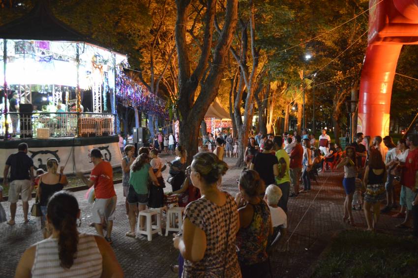 Carnaval 2018 - Banda Pop Band Show agita o JaúFolia no sábado 10/02 - FOTOS