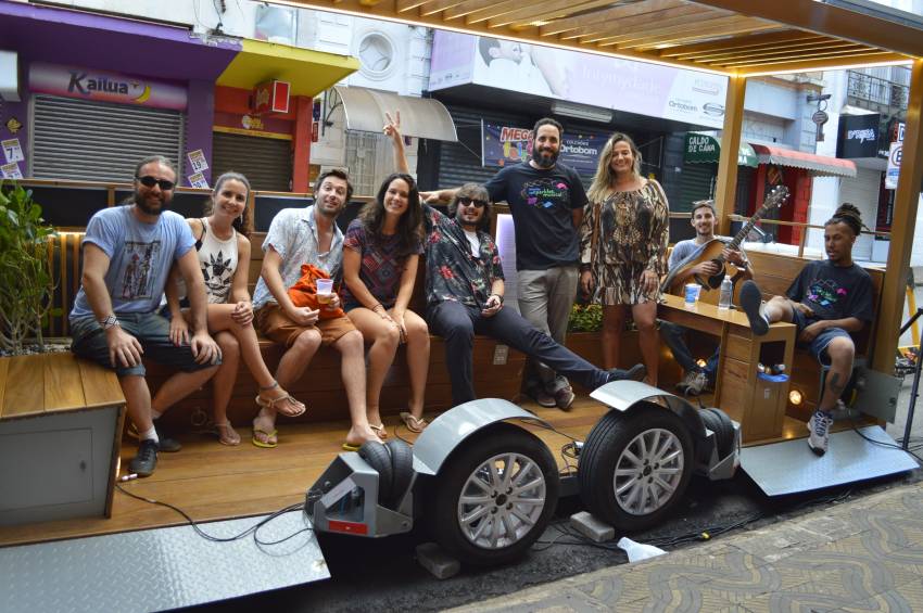 1º Parklet Móvel da América Latina - FOTOS