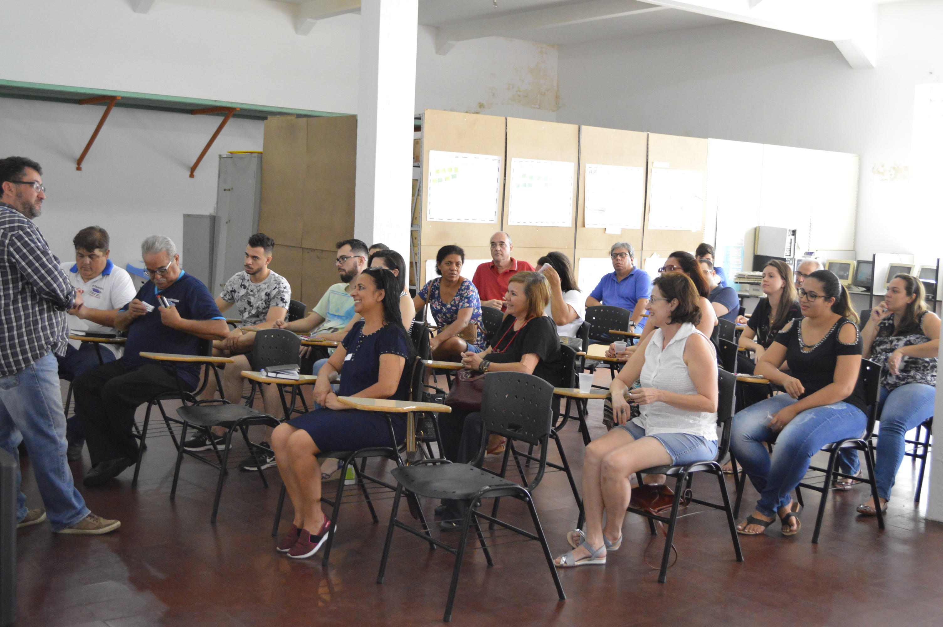 Secretaria de Desenvolvimento e Trabalho realiza Oficina Fluxo de Caixa - FOTOS