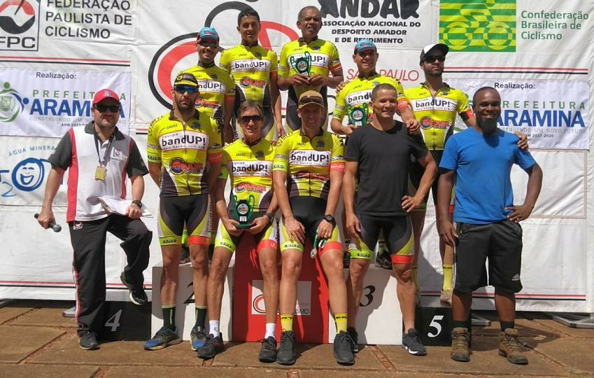 Equipe de ciclismo: dobradinhas na 3ª etapa da Copa São Paulo