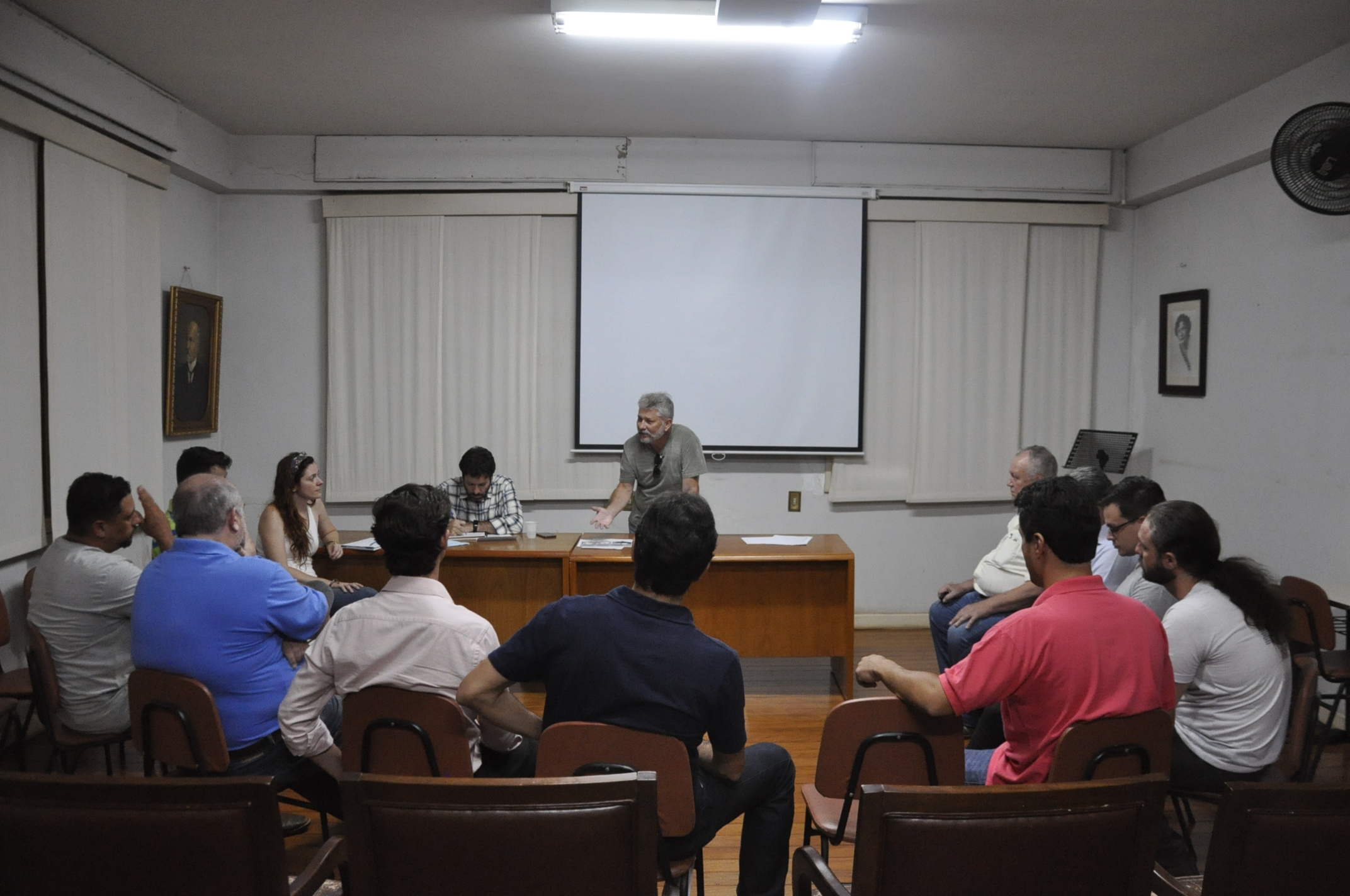 Reunião aprecia e vota intervenção em quatro prédios públicos