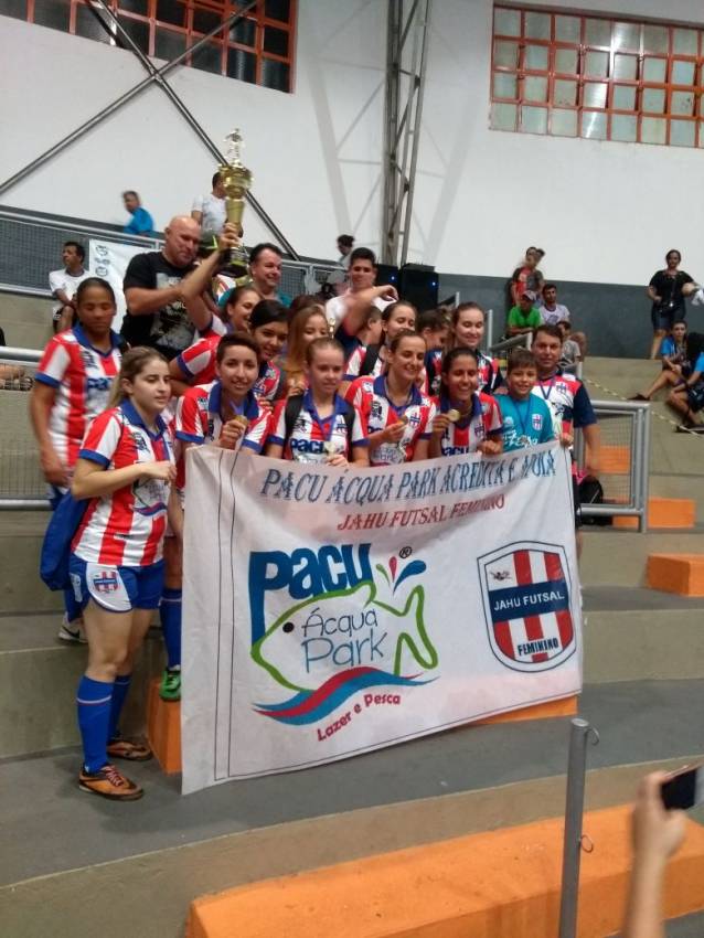 Equipe feminina de futsal estreia na Copa Record de Futsal Feminino 2018