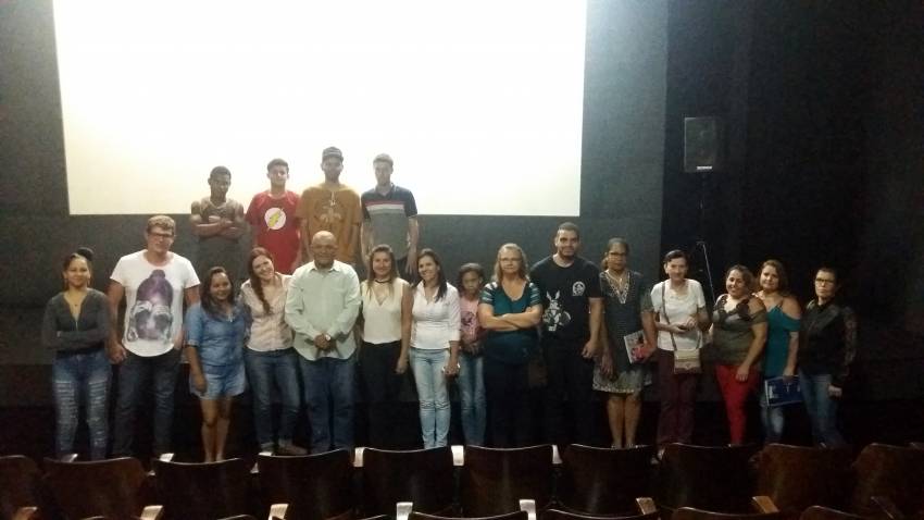 Exibição do documentário sobre o Comandante João Ribeiro de Barros - FOTOS