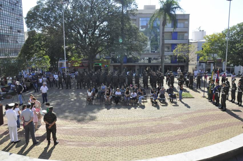 Ato Solene e Premiação dos Vencedores do Show de Talentos da 2ª Semana Comandante João Ribeiro de Barros na Praça Siqueira Campos - FOTOS