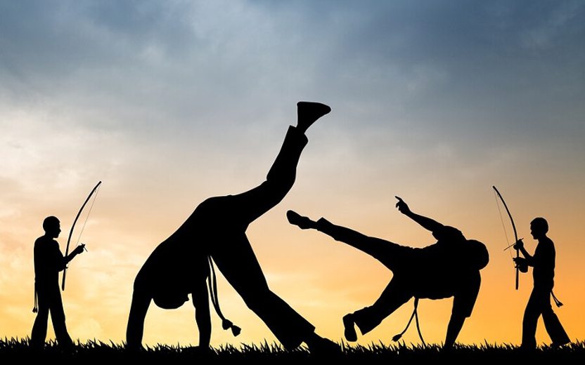 Final de semana tem capoeira