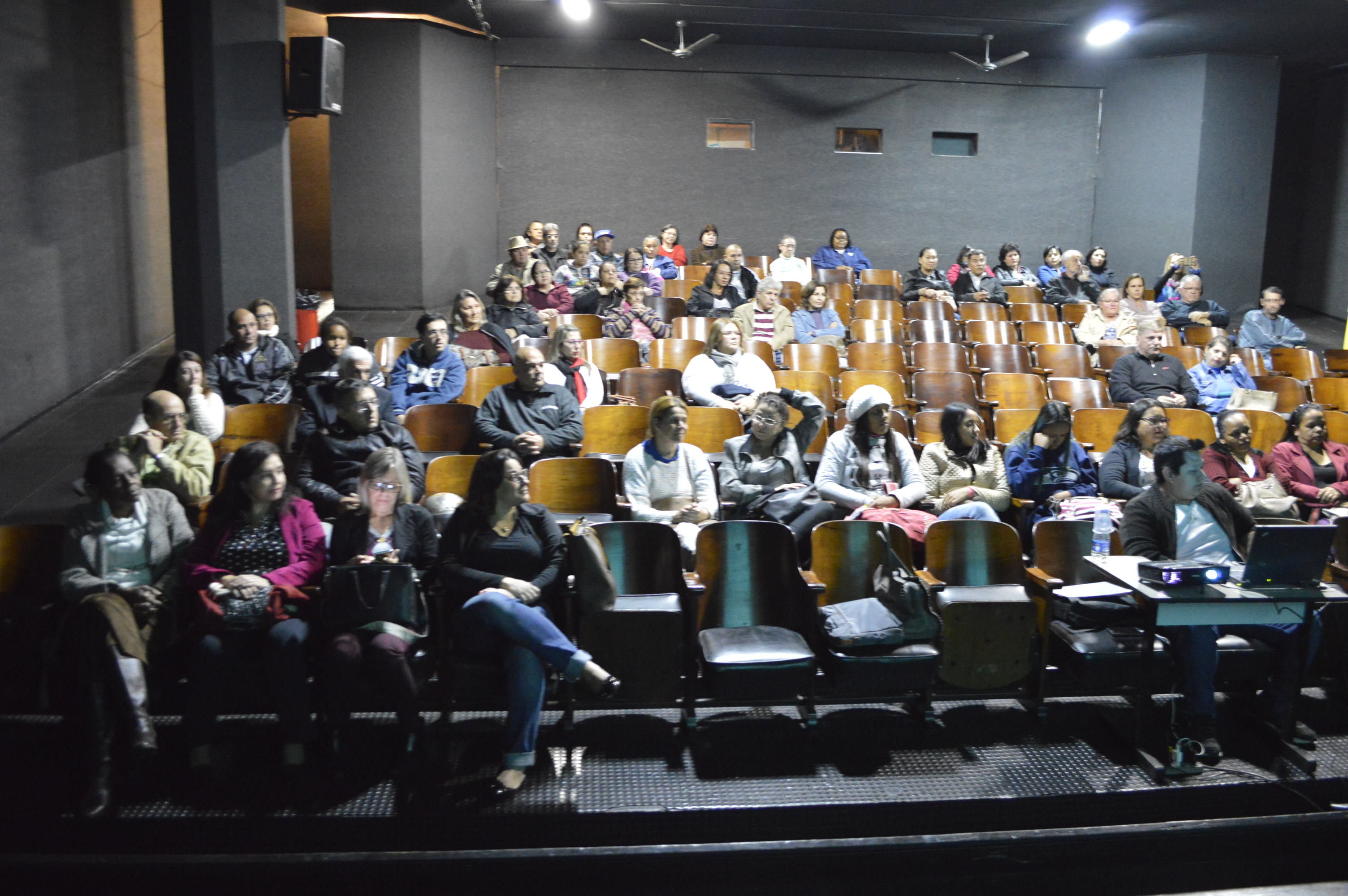 Prefeitura promove palestra no Projeto Desenvolvendo Talentos com o tema “Qualidade de Vida” - FOTOS
