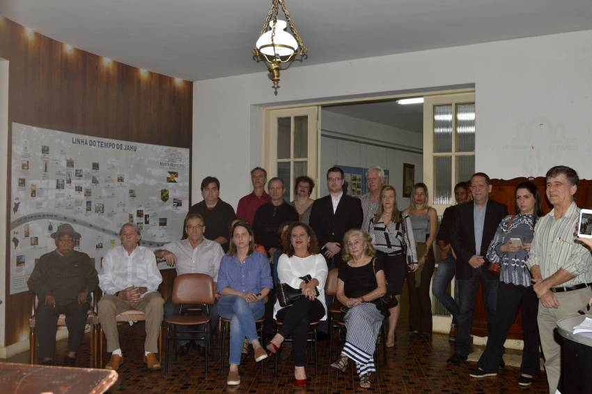 7º Festival Literário de Jahu: cerimônia de nomeação da sala da Academia Jahuense de Letras